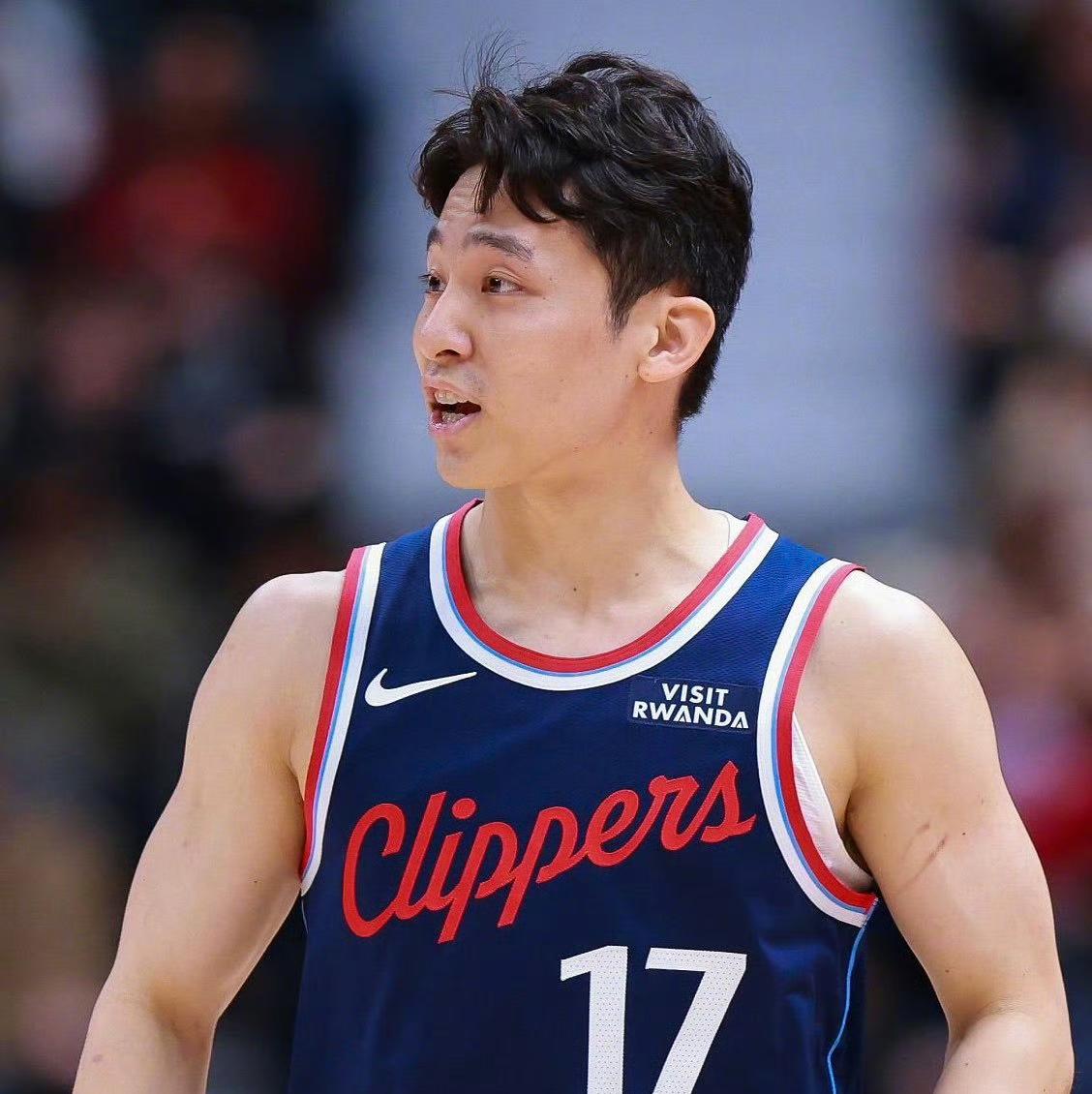 快船裁掉河村勇辉，NBA小个子球员太难！
快船队官宣裁掉日本球员河村勇辉，虽然在