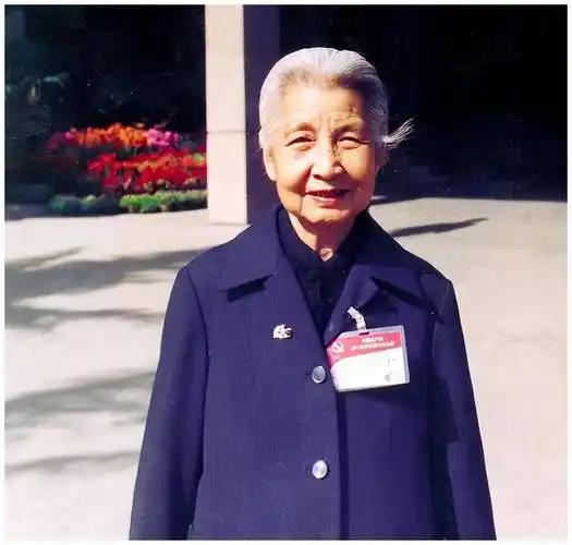 曾志同志临终前向家人吐露真言：世人皆道革命者最重牺牲与奉献，其实她一生的魂牵梦绕