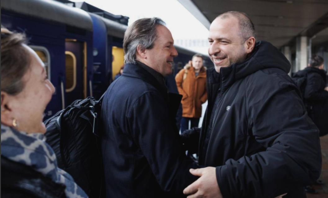 拱火联盟还是正义联盟？乌克兰国家安全与国防委员会秘书鲁斯捷姆・乌梅罗夫称，欧洲多