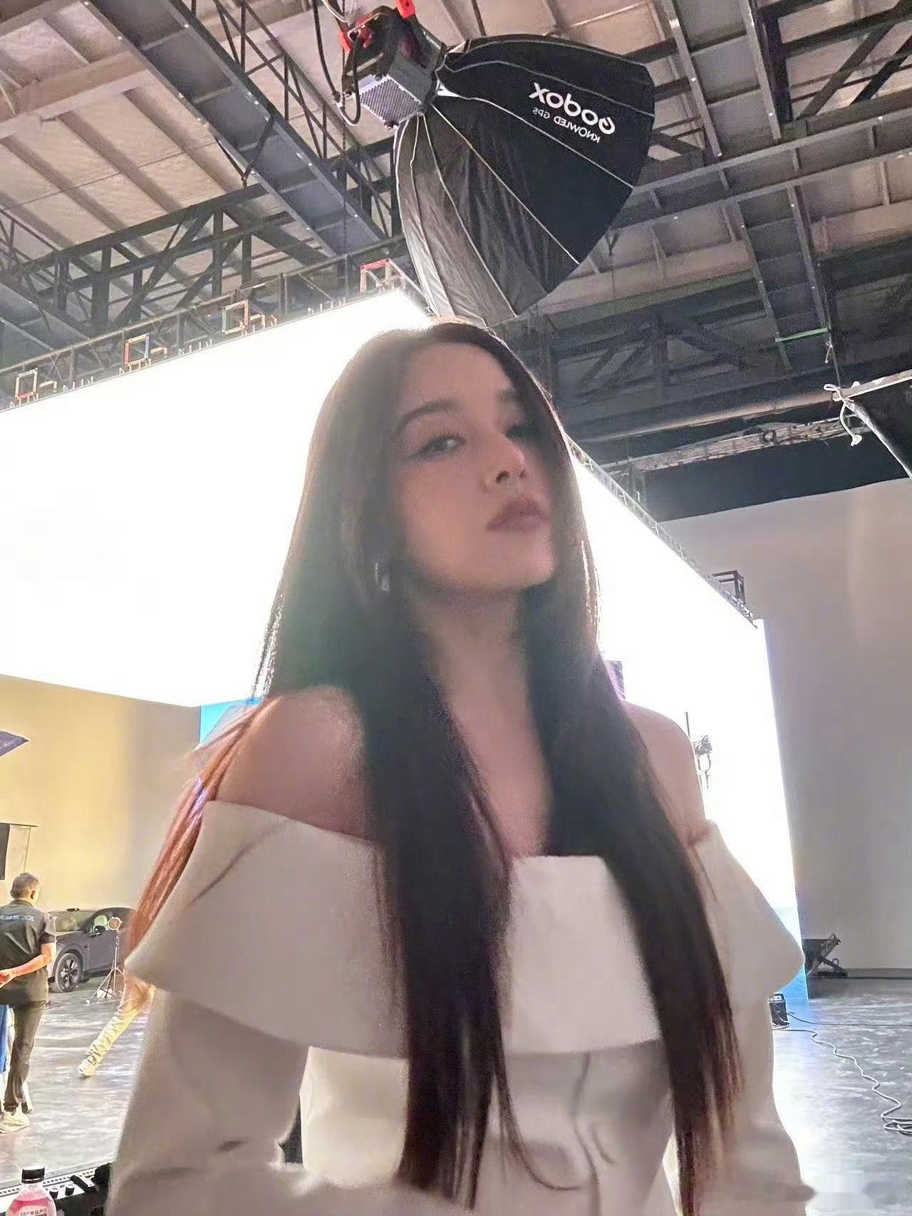 阚清子驰援广西看到阚清子也默默加入驰援广西洪灾的行列，不说漂亮话直接行动，这姐们