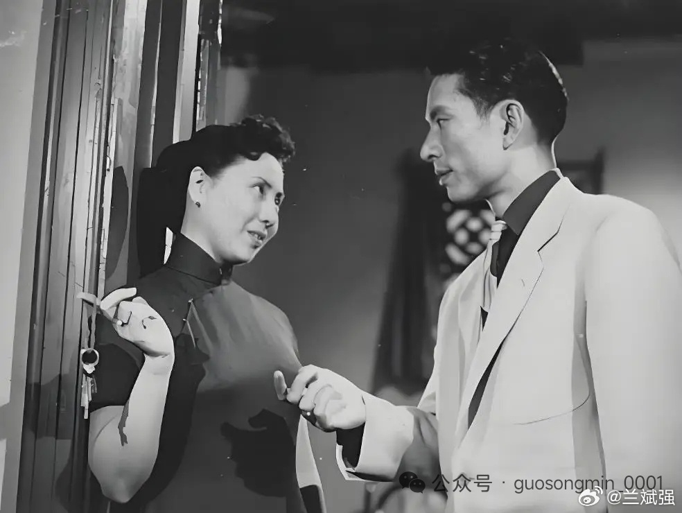 【评《抓特务》：抓出历史的荒诞】(荐语：没有看过这部电影的，可以看看专业影评人的