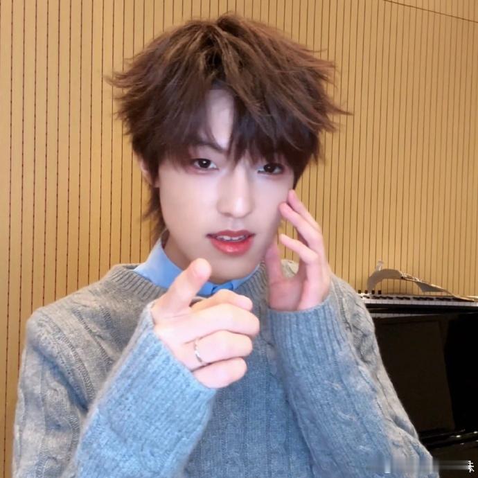 张泽禹凉买摇他能够通过眼神和细节把人物演绎得淋漓尽致，这种精准的情感表达，真的让