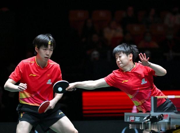 今晚19:00，国乒冲击混团世界杯“三连冠”
成都混团世界杯决赛：中国🇨🇳V