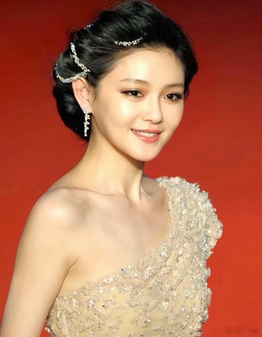 什么时候看到这张图才能够不被大s的美貌和美商震惊呀！大s