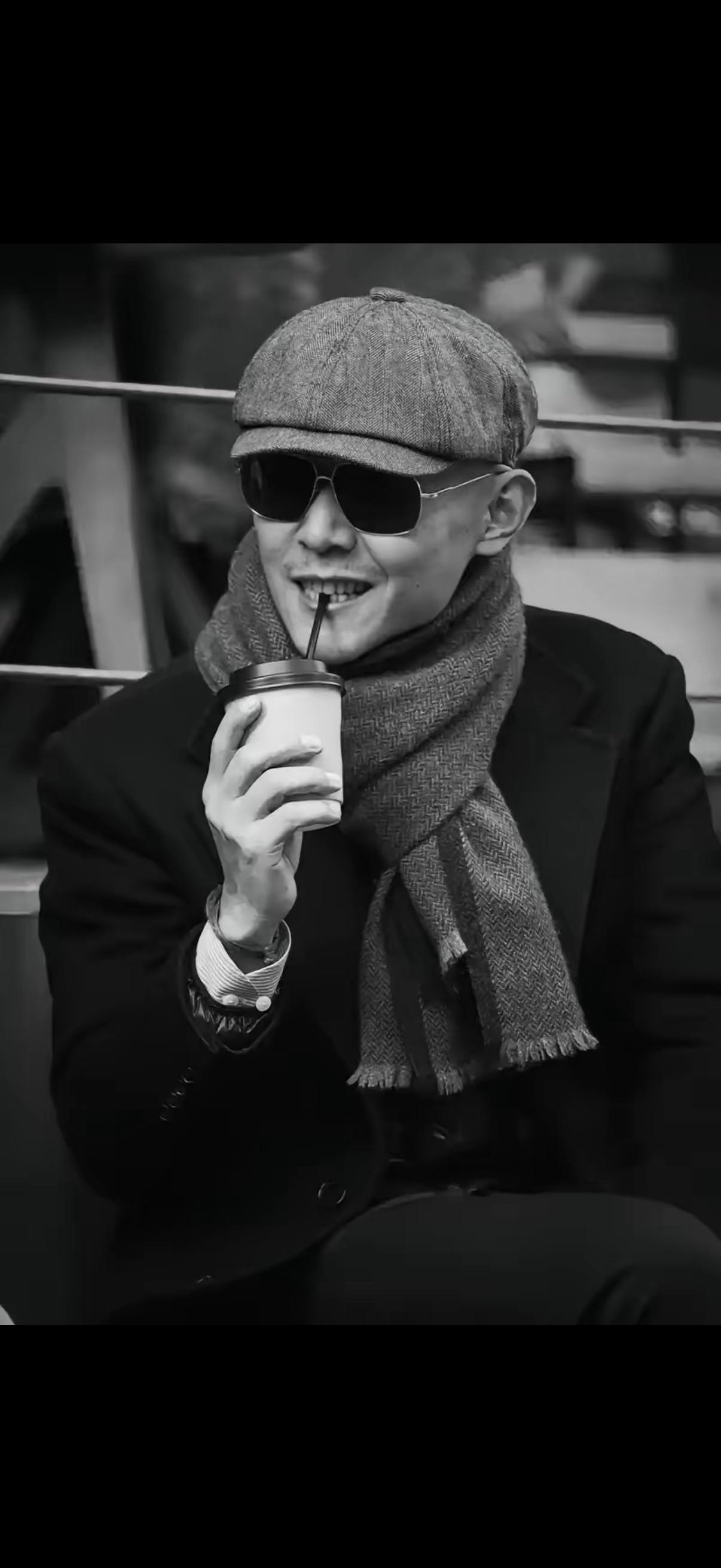 儿子： 大冰哥，我今年30岁了，有房有车，年薪也不错。但我父母最近却想跟我“断亲