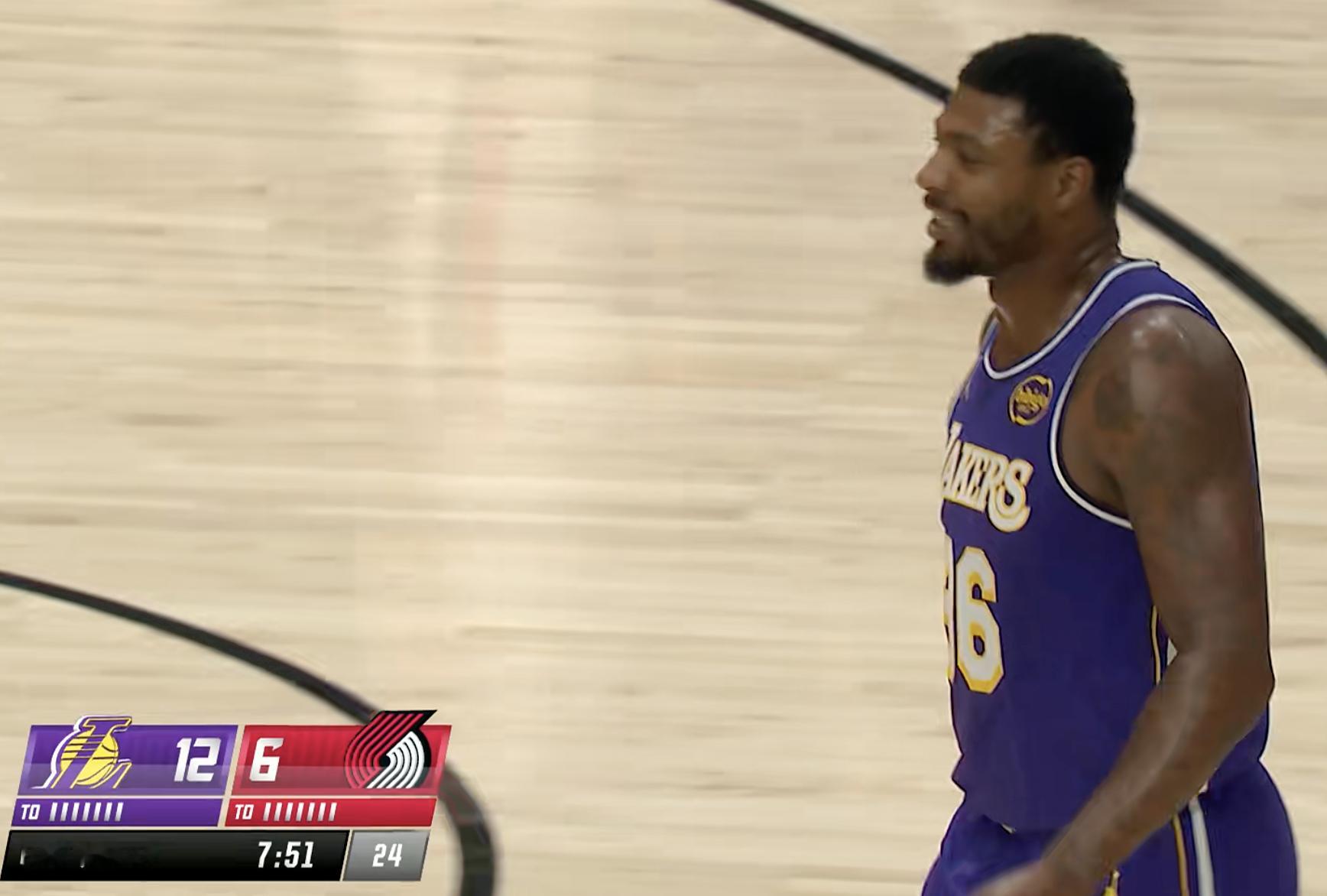 斯玛特抢断！八村打停开拓者，扣了两个！ ​​​​湖人12-6领先开拓者湖人vs开