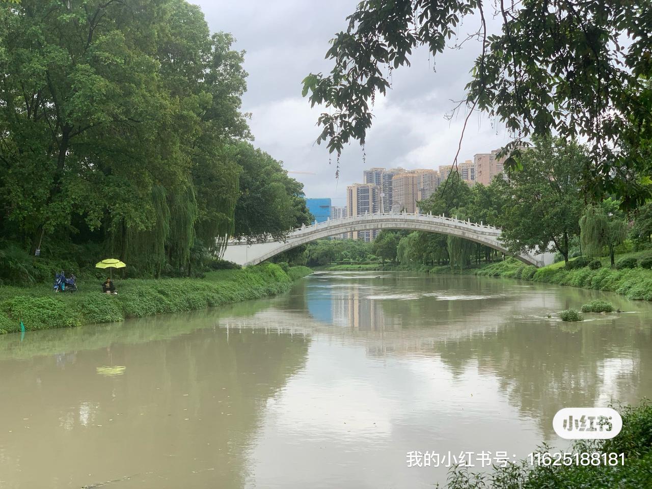 沙河是成都境内相对较短的河流，此次徒步就有所体会。虽说沿岸的路不是太平坦，但也别