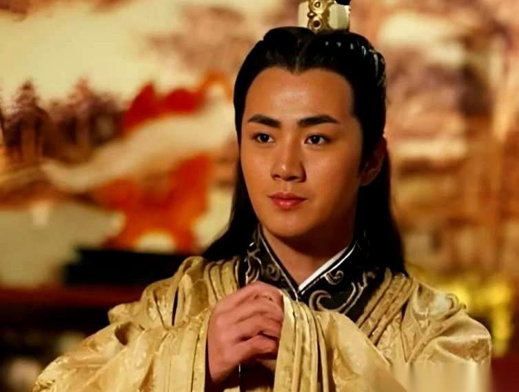 翻开玄武门之变这页史书，很多人以为这是李世民的一场降维打击。
事实恰恰相反。那天