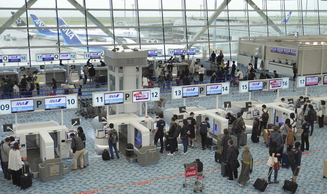 《日本经济新闻》报道炒作大陆游客春节赴日自由行同比增加60%左右、

共同社炒作