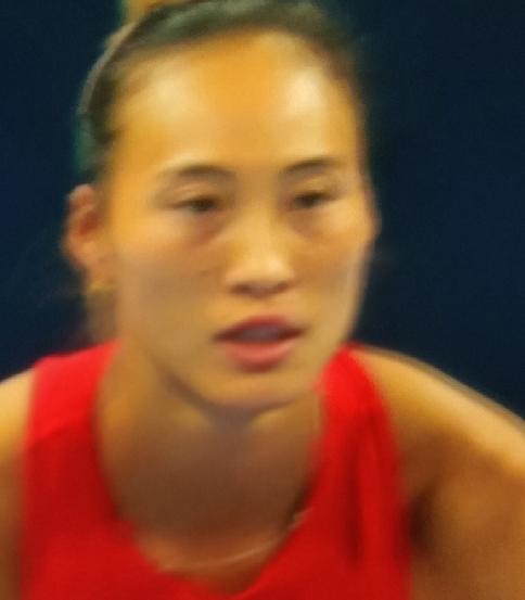生日献礼！郑钦文2-1力克黑马查拉耶娃，闯入中网女单八强！
         北