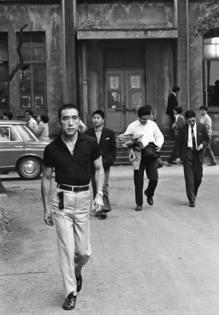 1969年 三岛由纪夫来到东大和东大全共斗辩论Yukio Mishima arr