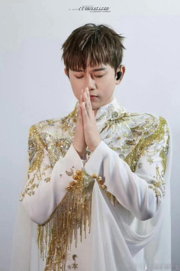 张杰北京鸟巢进度高强度连开依旧零失误，张杰现场实力真的无可替代 