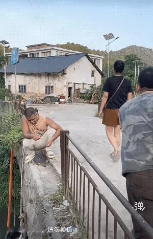 在这种情况下，不是你还有谁呢?[呲牙]