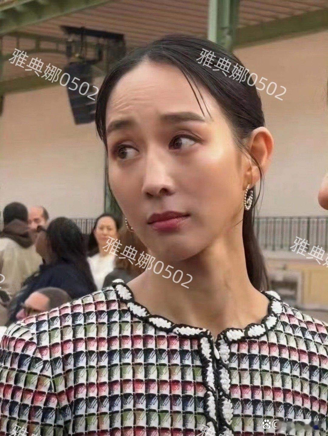 张钧甯骨相很好，是气质美女，就是太瘦了气色不好有些显老。 