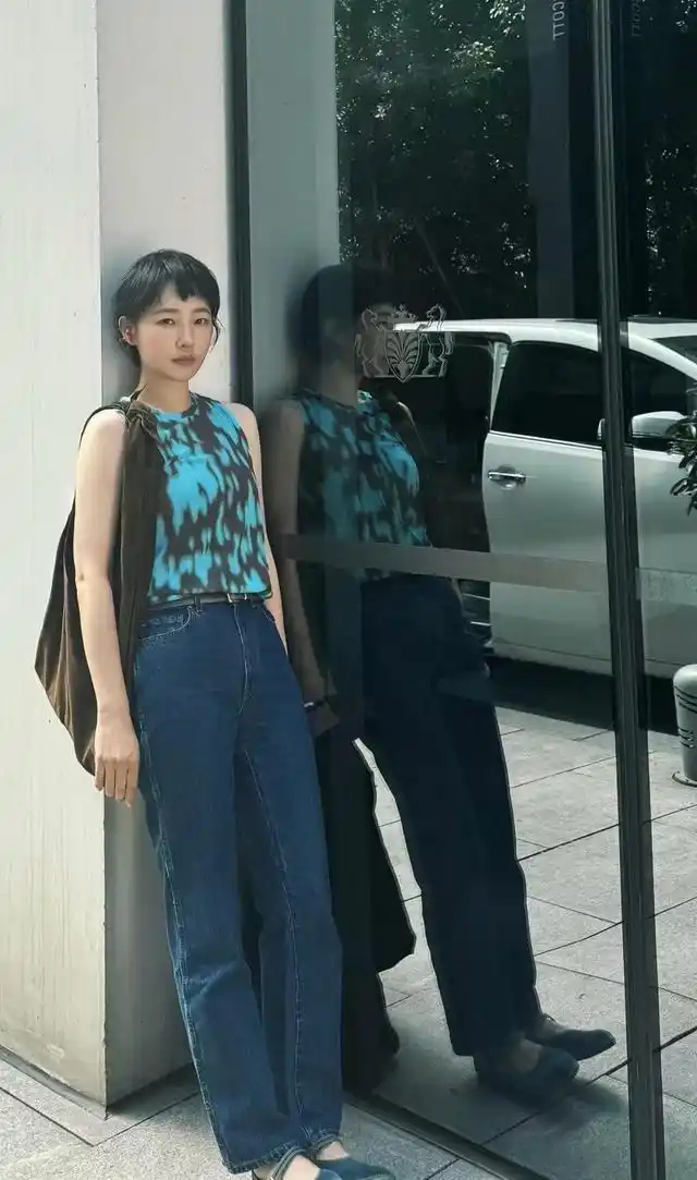 白百何短发造型反差太大！松弛感背后，是40+女人的顶级逆袭 