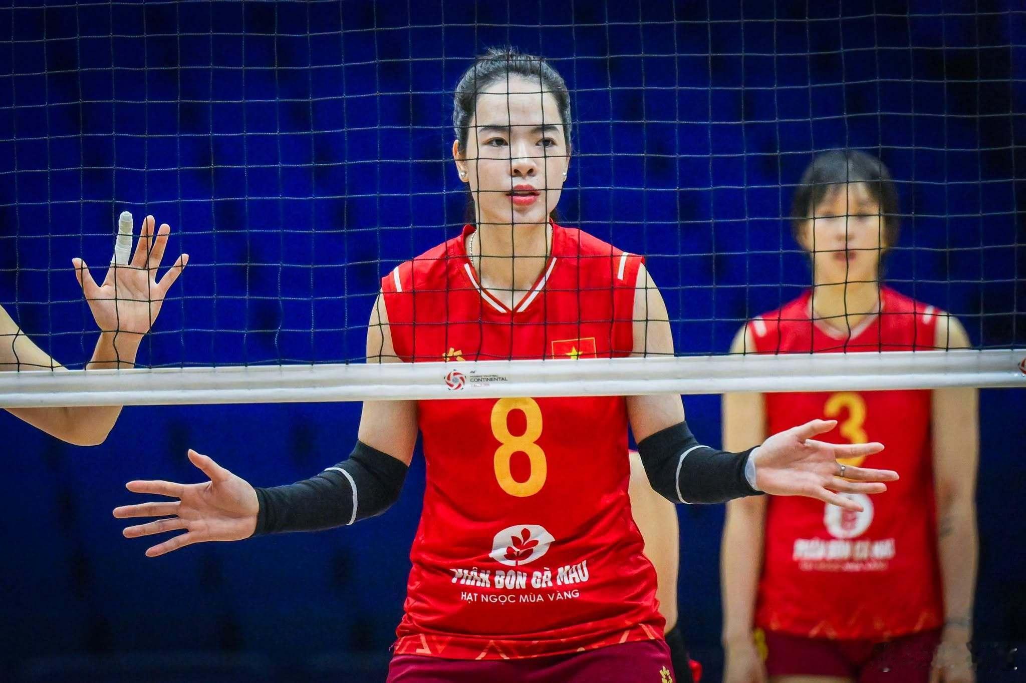 国际排坛动态越南女排越南女排副攻黎清翠将担任2026亚运会越南代表团的旗手，和她