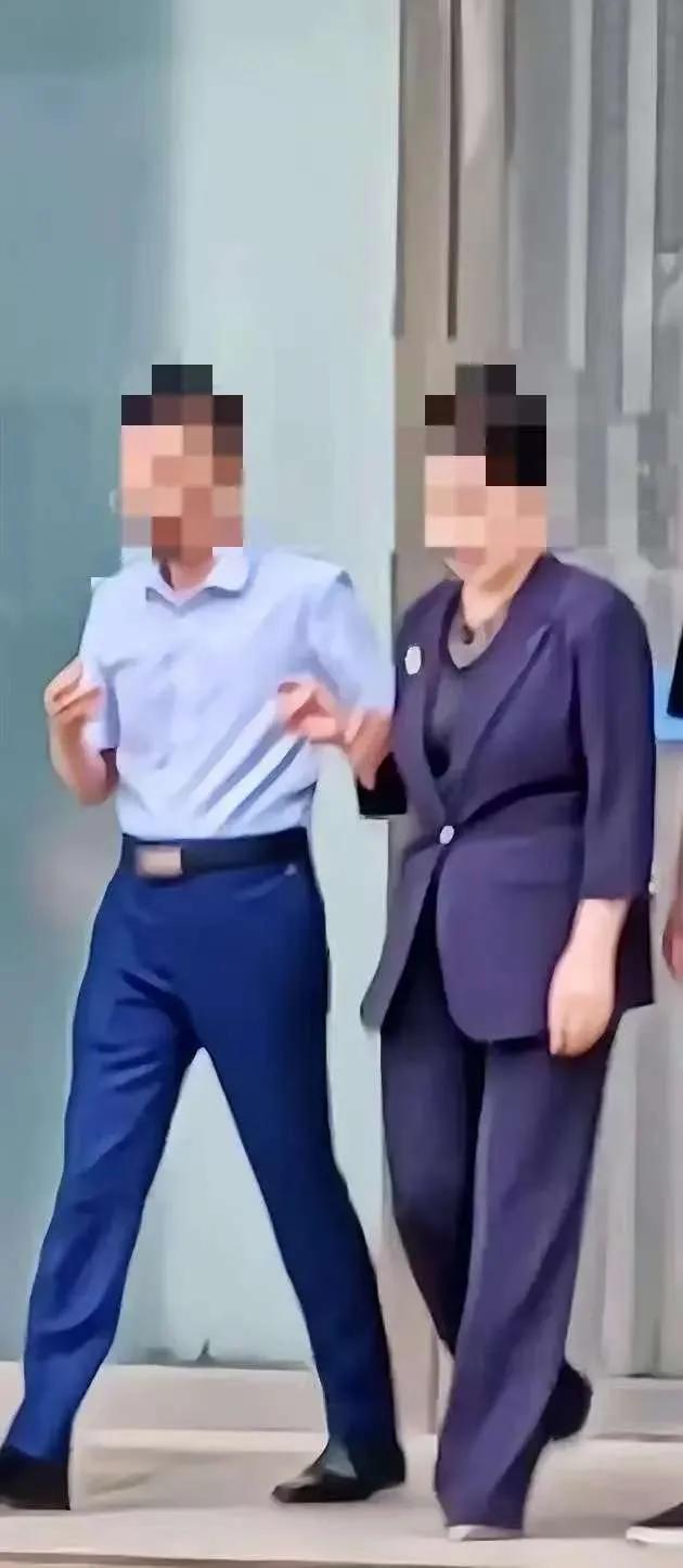 少校最后的一告肯定是衰驴，理由就是衰驴误导了她，她要朝天呐喊，等着瞧！

他俩臭