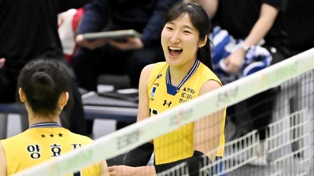 国际排坛动态韩国女排郑智允恢复情况超预期，将随队出征巴西 韩国国家女子排球队核心