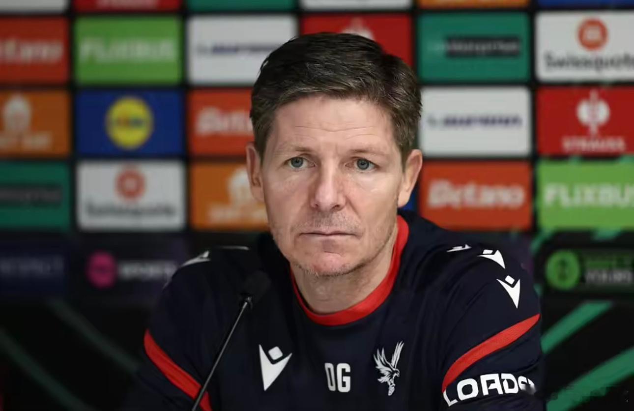 4月28日讯 切尔西名宿乔·科尔近日表示，水晶宫主帅格拉斯纳是目前最适合蓝军的主