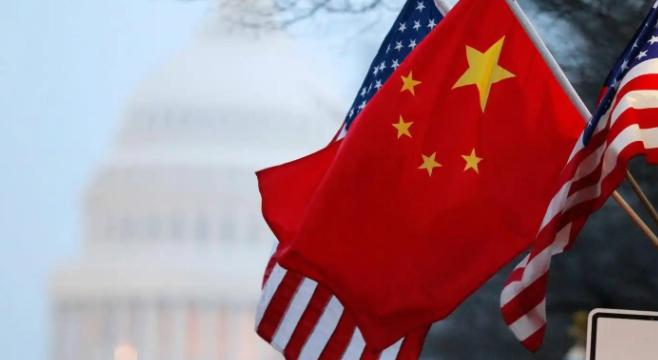 美国现在斗的不是伊朗，也不是俄罗斯，是我们！但相反的是，咱们的目标不是非得跟美国