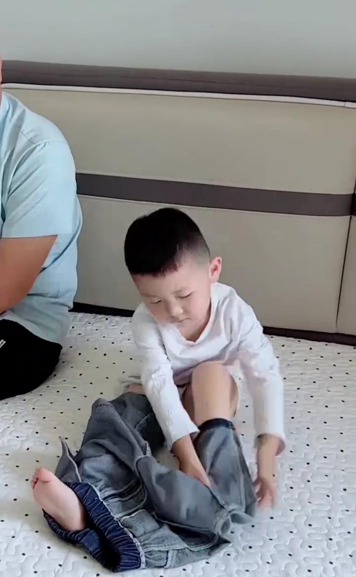 有人。