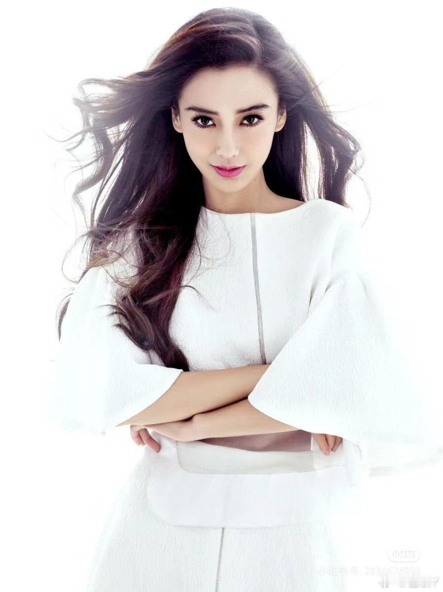 #angelababy# ab#杨颖# 初夏的晚风，浪漫又温柔。想把你拥进我世界