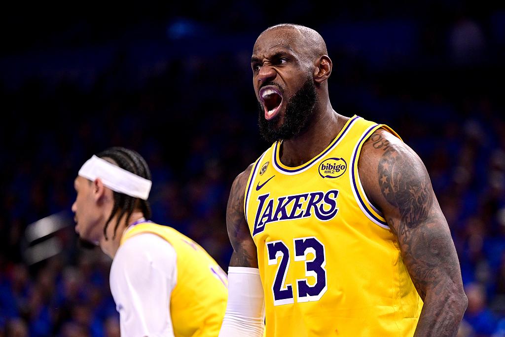 湖人0比1雷霆，詹姆斯打败了时间湖人打不败对手

6日，NBA季后赛继续进行。湖