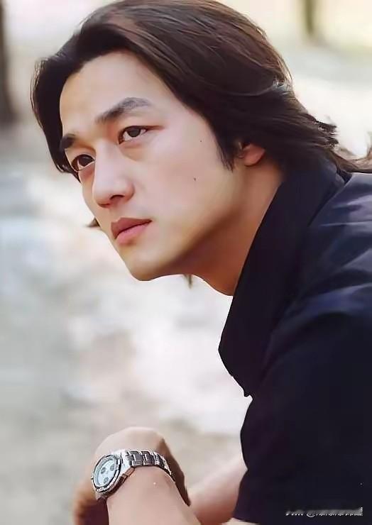 我也真是服了，李亚鹏这回演戏算是彻底演砸了！

昨天看他跟那个“霞湖世家”的老郭