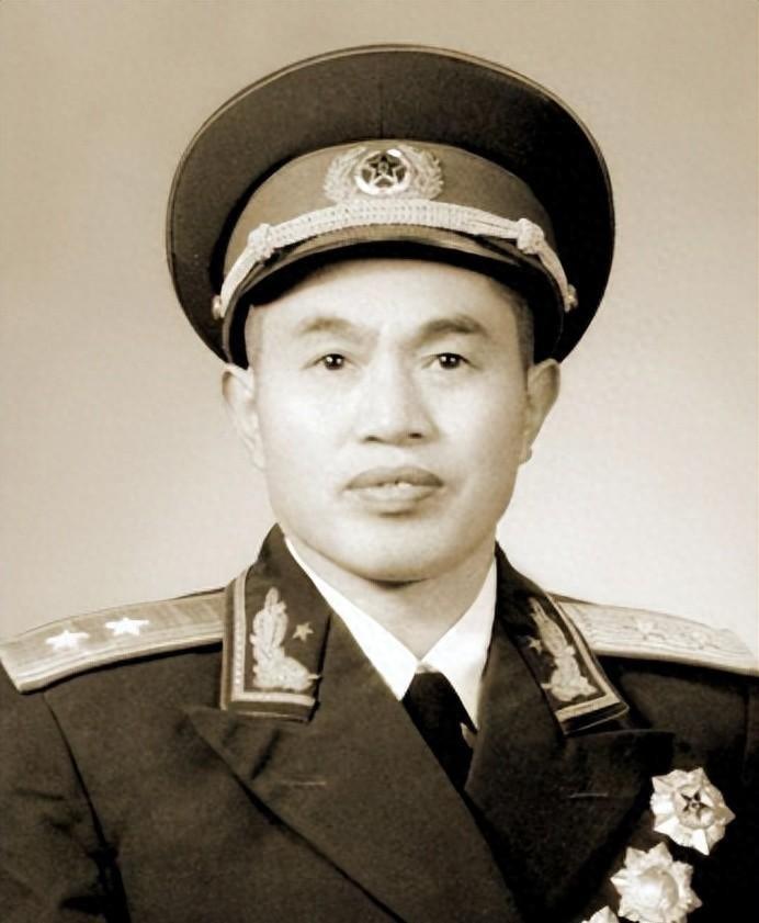 1976年中将皮定均意外遇难，次年夫人向中央提出两个请求，最终获同意
1940年