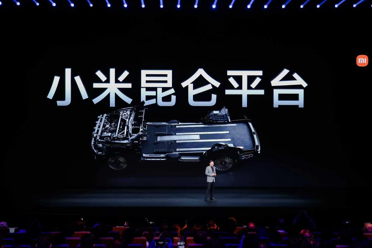 Max搭载最长1938mm六根超长滑轨，7系铝合金材质，强度和耐用性拉满，轻松切