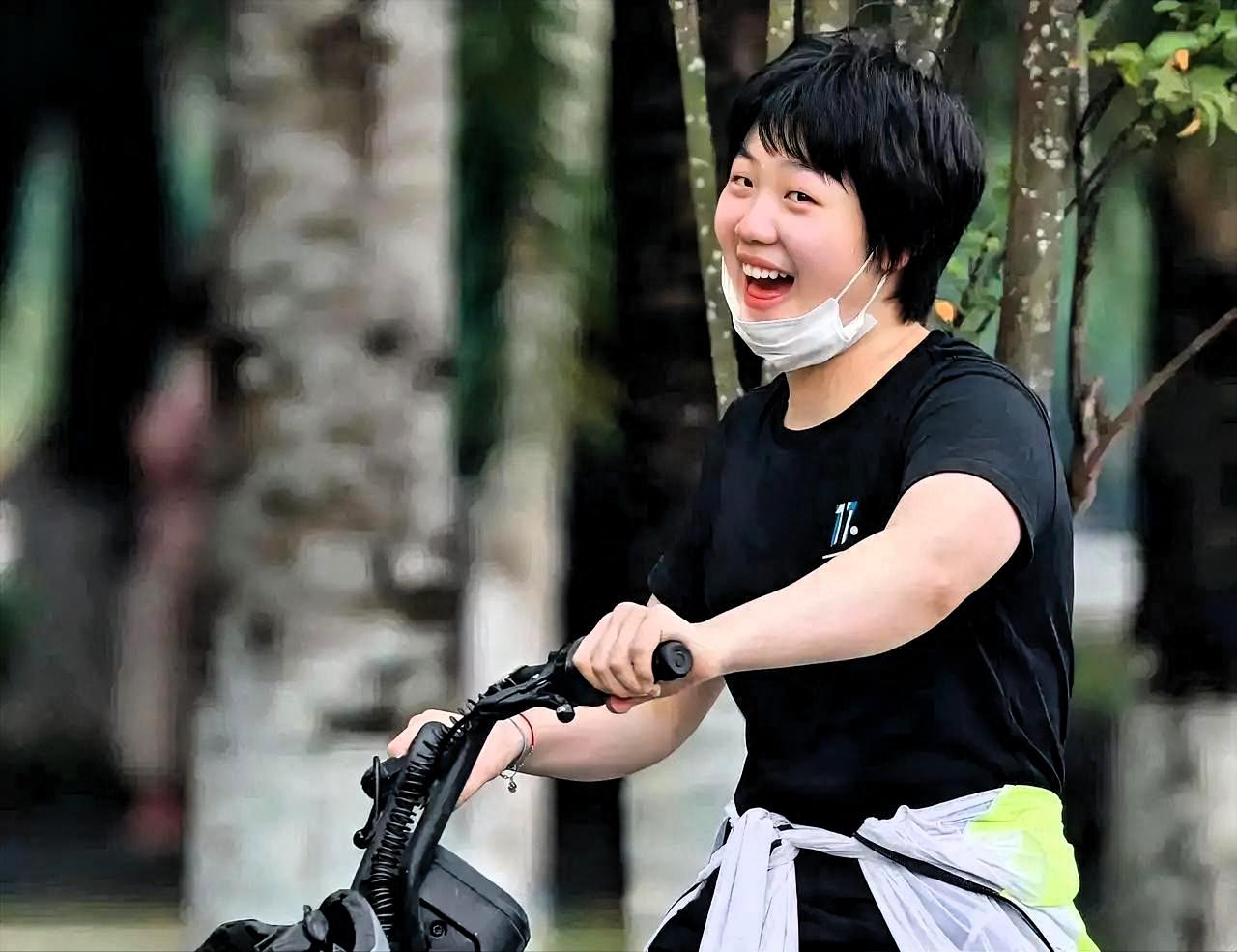 为什么蒯曼被越来越多的国球迷圈粉？

蒯曼前几年出道时由于经常输球而饱受争议，很