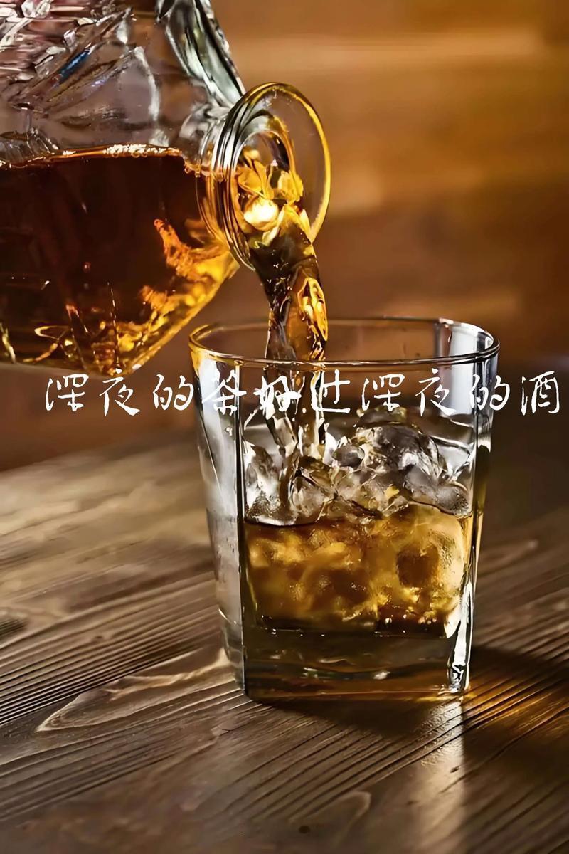 上联：浊酒不解人间苦，
下联：清茶能涤心头尘，下联：淡墨难描世态炎。
