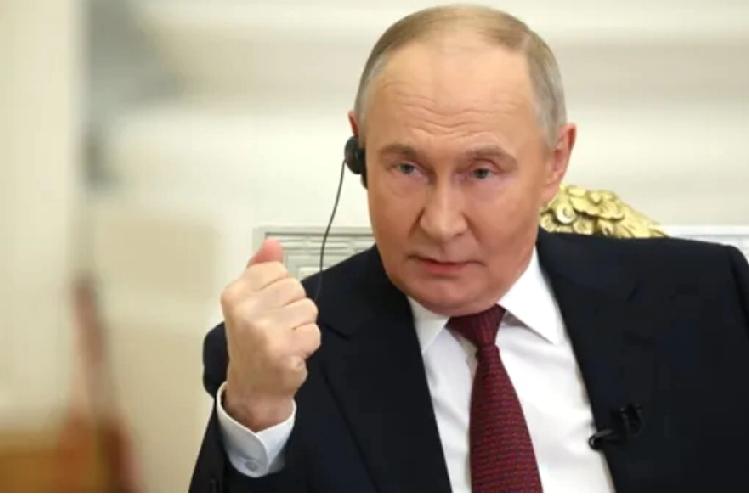 【普京一句话怼美国双标！“你能买俄能源，凭啥拦印度？”】
美国前脚自己疯狂进口俄