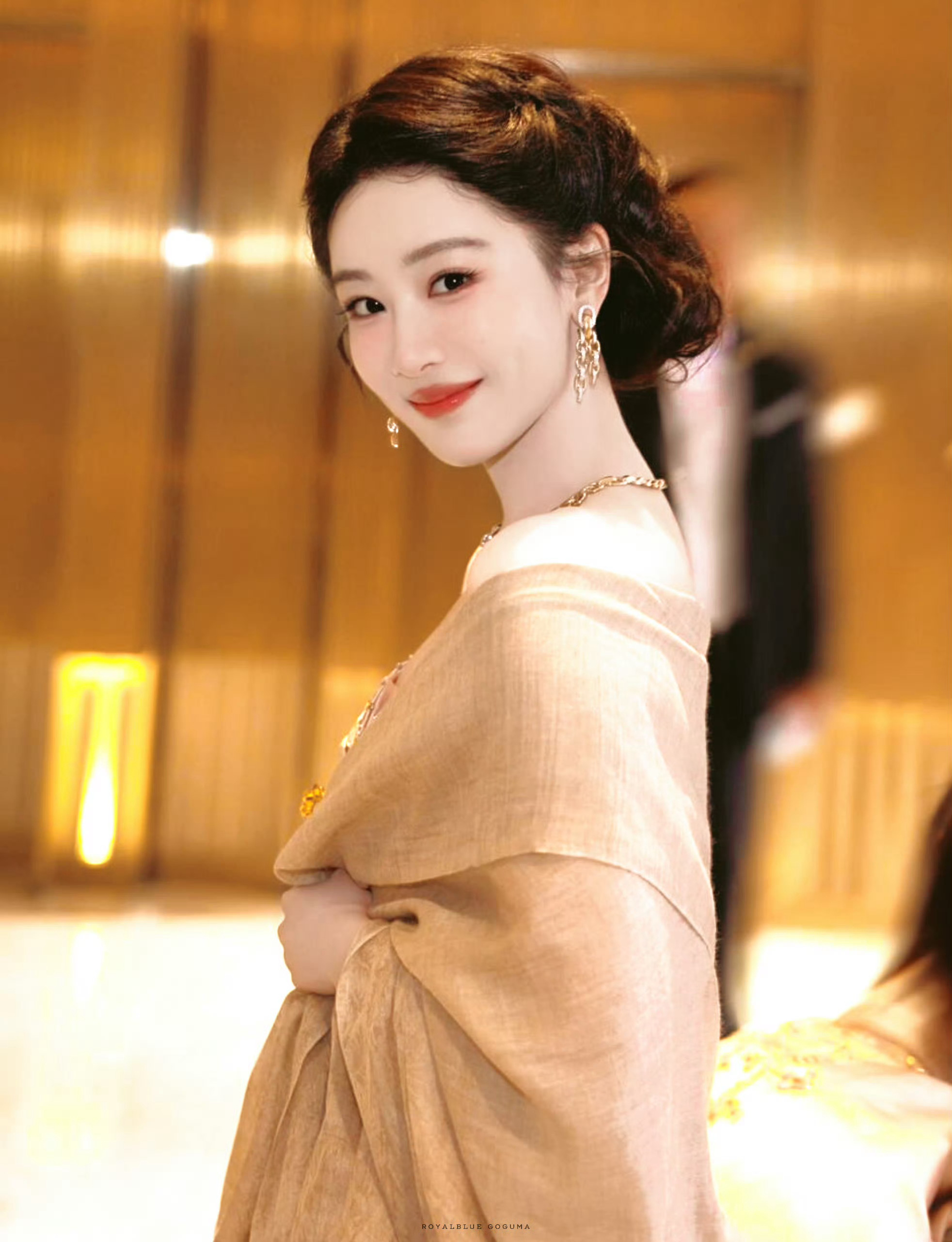 杨紫杨紫粉底液🌸张一山发文祝贺杨紫杨紫野心家重新开始，我喜欢赢的感觉，我们喜欢