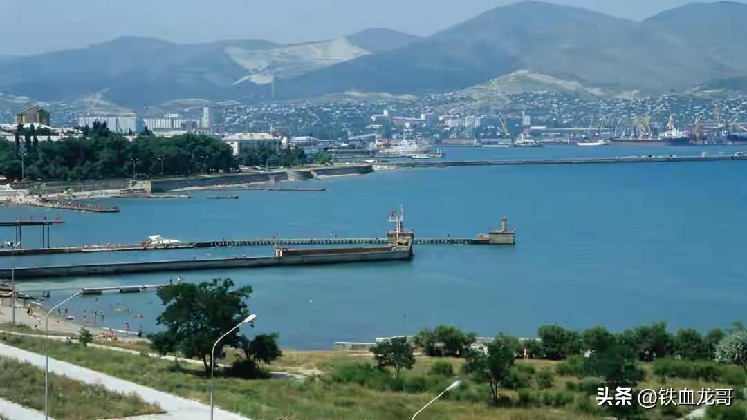 2026年3月2日晚，俄罗斯新罗西斯克港口遭到乌克兰安全局和乌国防军超过200架