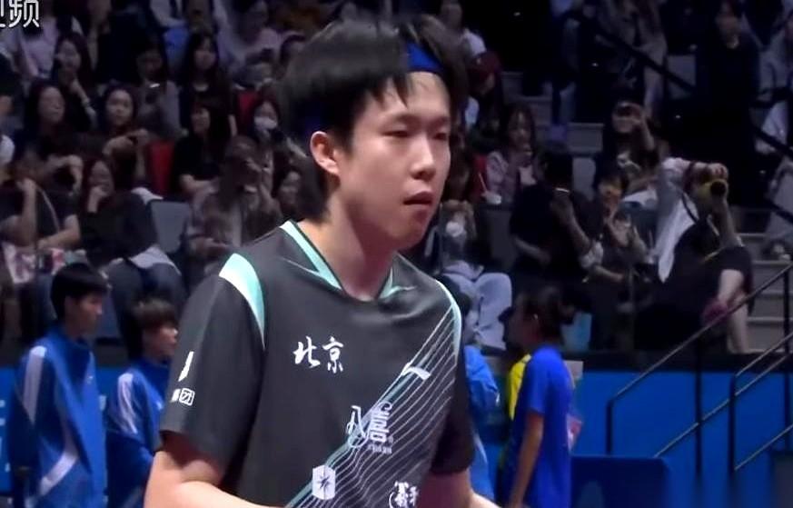 我现在有点怀疑，国乒队内的大循环，是不是比奥运决赛还难打。
这个孙闻，真就跟个猛
