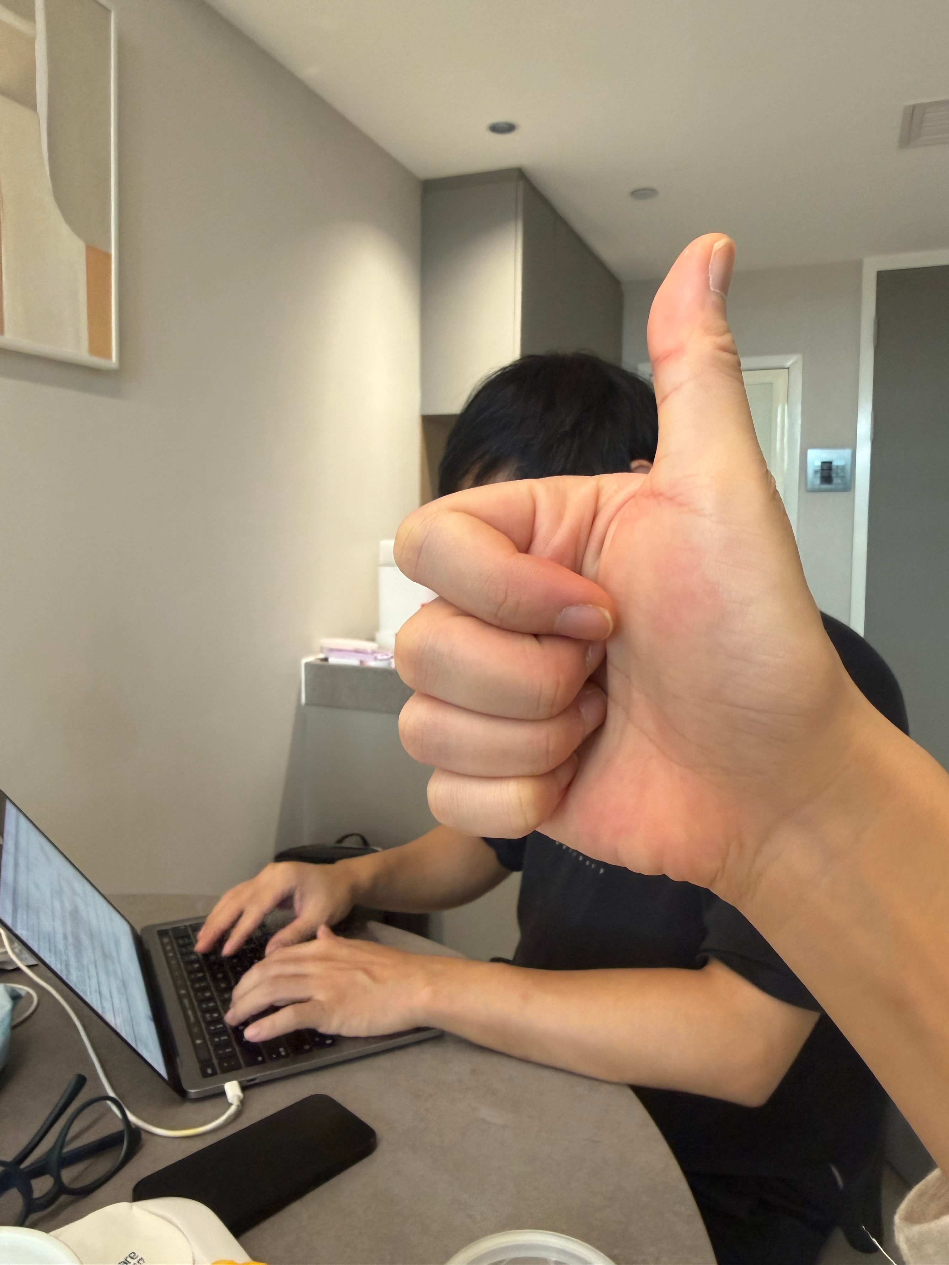 这位仁兄总是在我最需要帮助的时候最忙，以前只需要写代码，后来又多了管理的工作，现