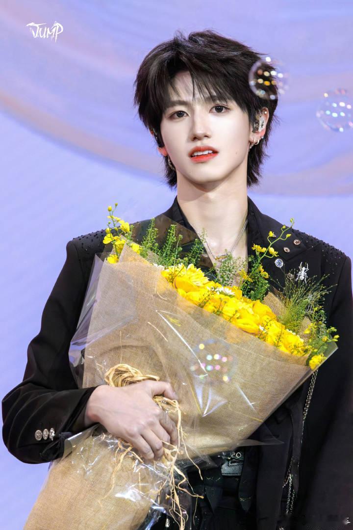 登陆少年要和苏超梦幻联动上了只期待帅哥朱志鑫喜欢帅的 