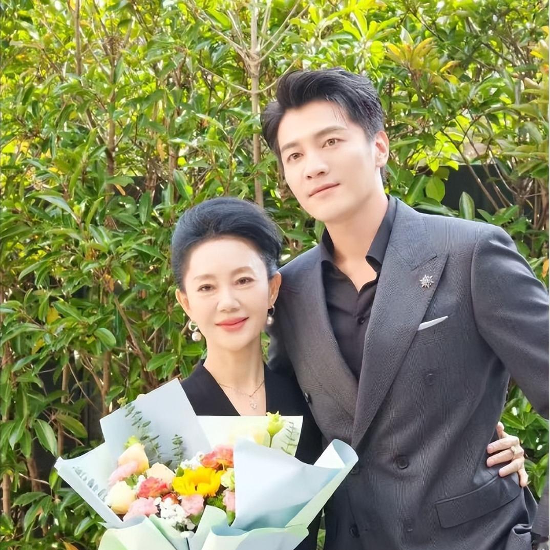 太突然！33岁演员金泽猝然离世，同行发文满是不舍。

娱乐圈传来让人痛心的噩耗！
