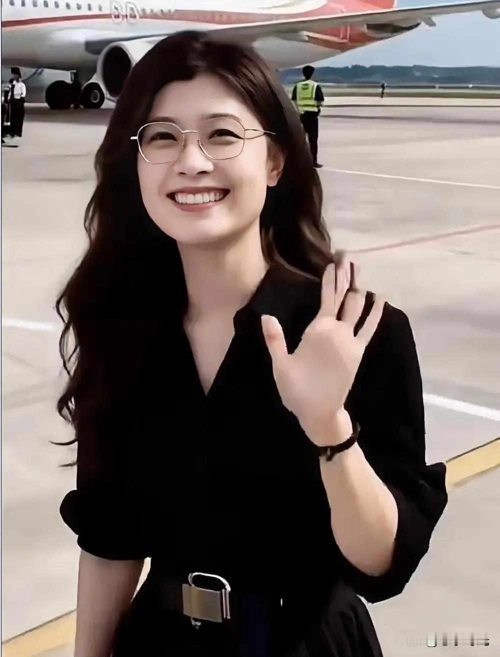 巾帼不让须眉！
今天，台湾中国国民党主席郑丽文，将派40人的代表团，跨越海峡，赴