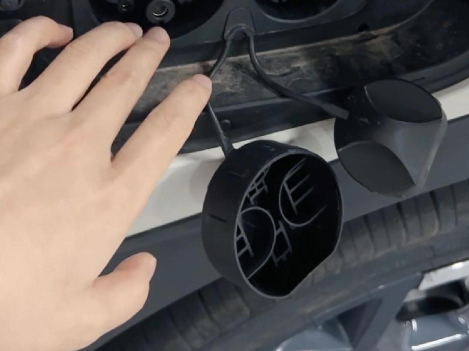 这女人太狠了！一个月连嫁两老公，生的娃竟是第三人的……律师：牢饭稳了！
最近上海