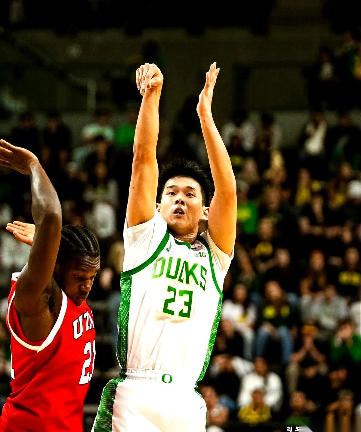 咱CBA的本土得分王，过去打了两场NCAA季前赛，一场10分，一场4分。
尤其今