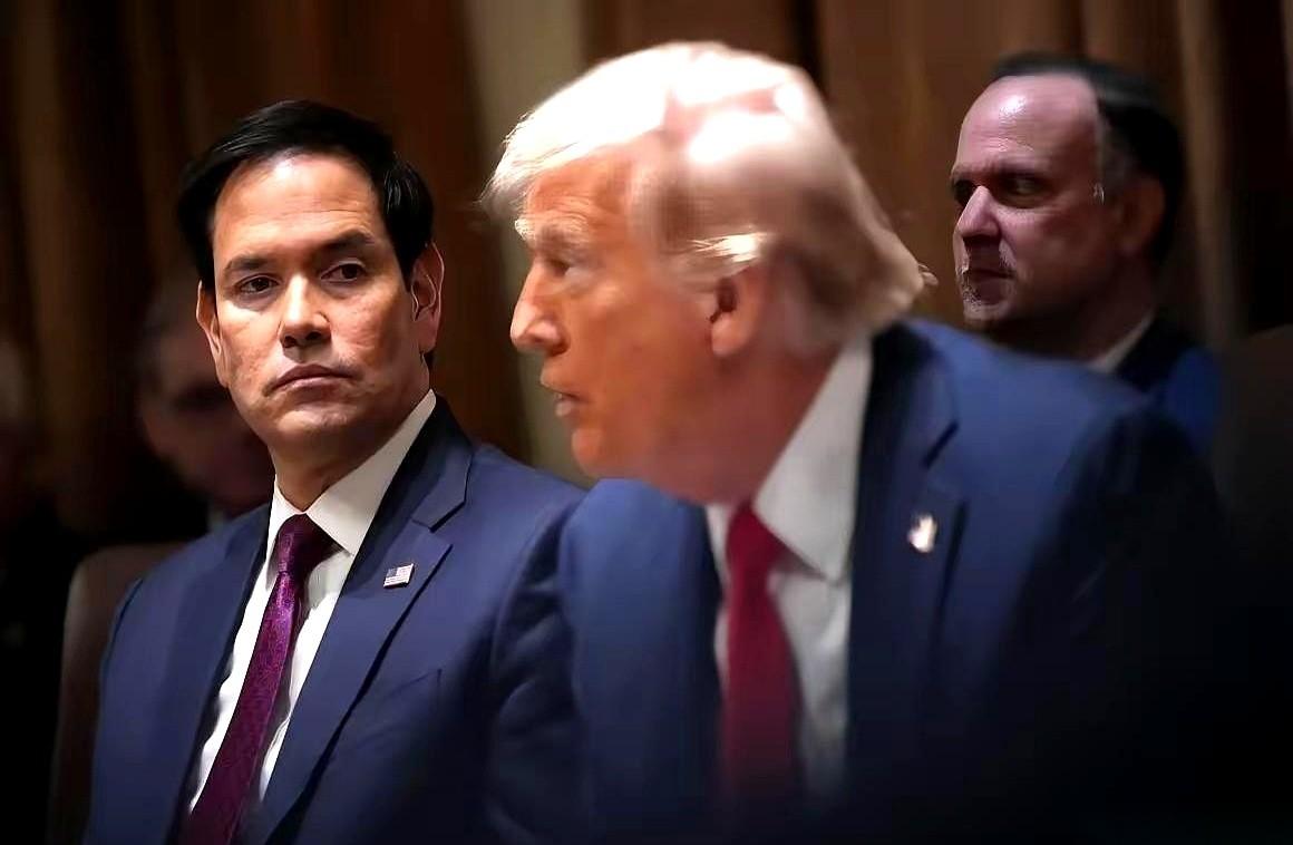 你敢信吗？一个堂堂的美国前总统，在克格勃竟然有个代号。
代号，克拉斯诺夫。
这事