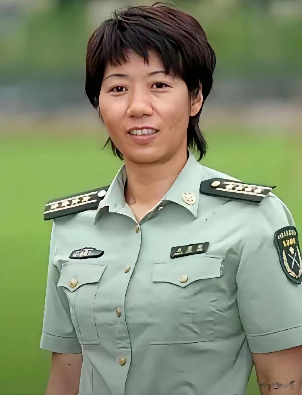 五次一等功、十四次破世界纪录：致敬传奇女兵王恋英
 
在和平年代的人民军队荣誉体