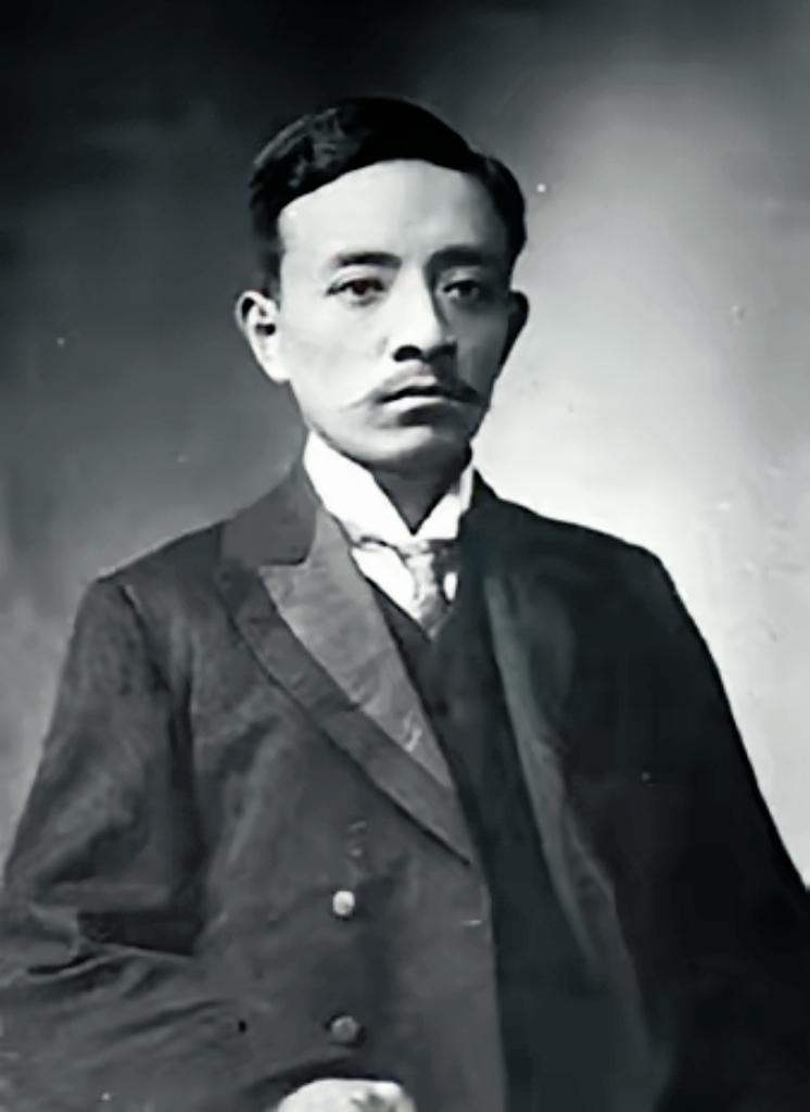 1913年，宋教仁在上海火车站被刺杀，生命垂危，在医院他对于右任说：我很痛，估计