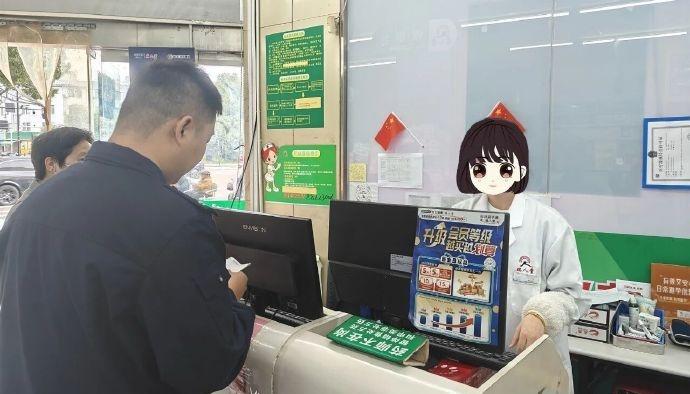 民警深知这些财物对于失主来说可能意义重大，他们肩负着找回失主的责任。在深夜里，他