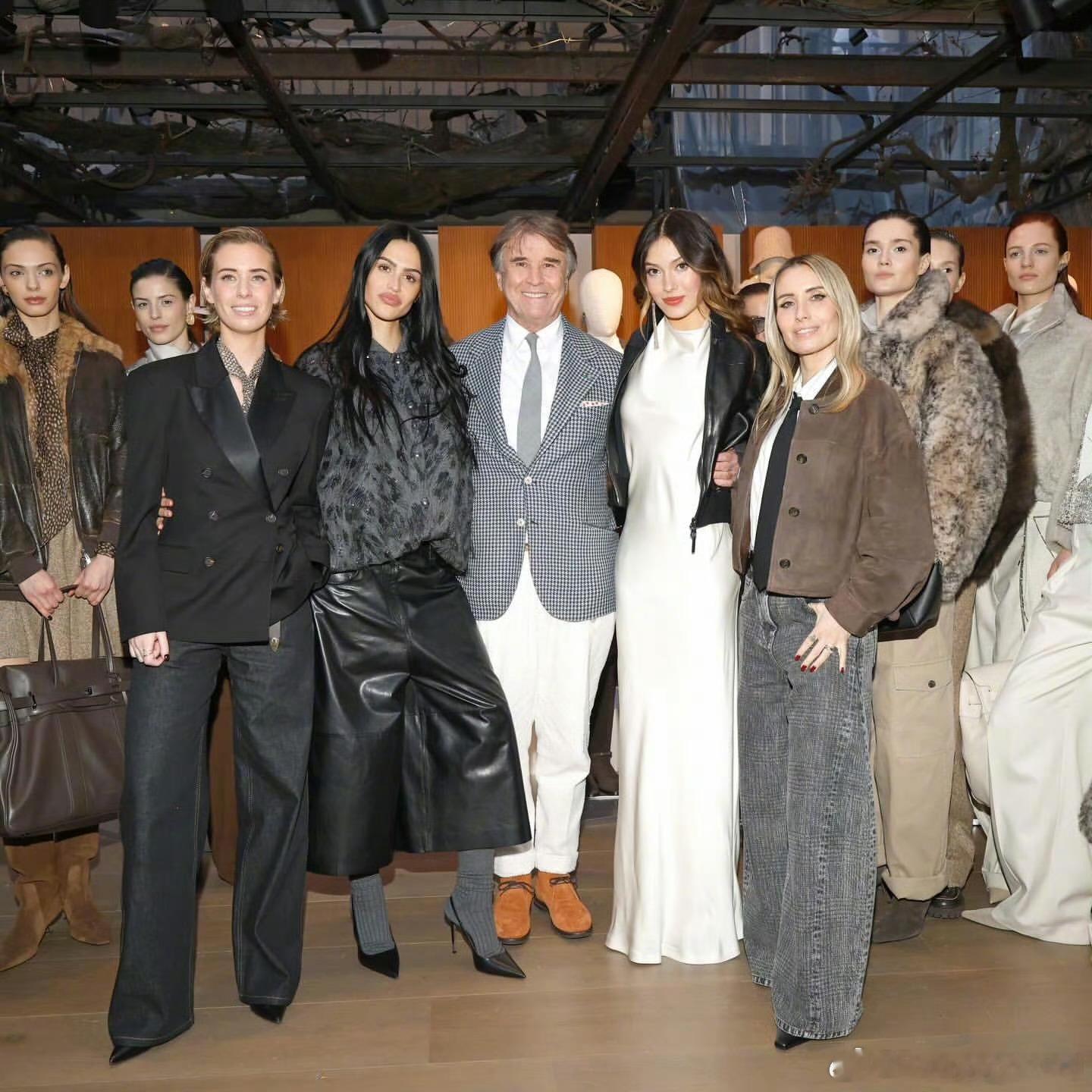 谷爱凌再次闪耀米兰时装周 体育时尚届的全才，你们觉得爱凌适合做模特吗？ 