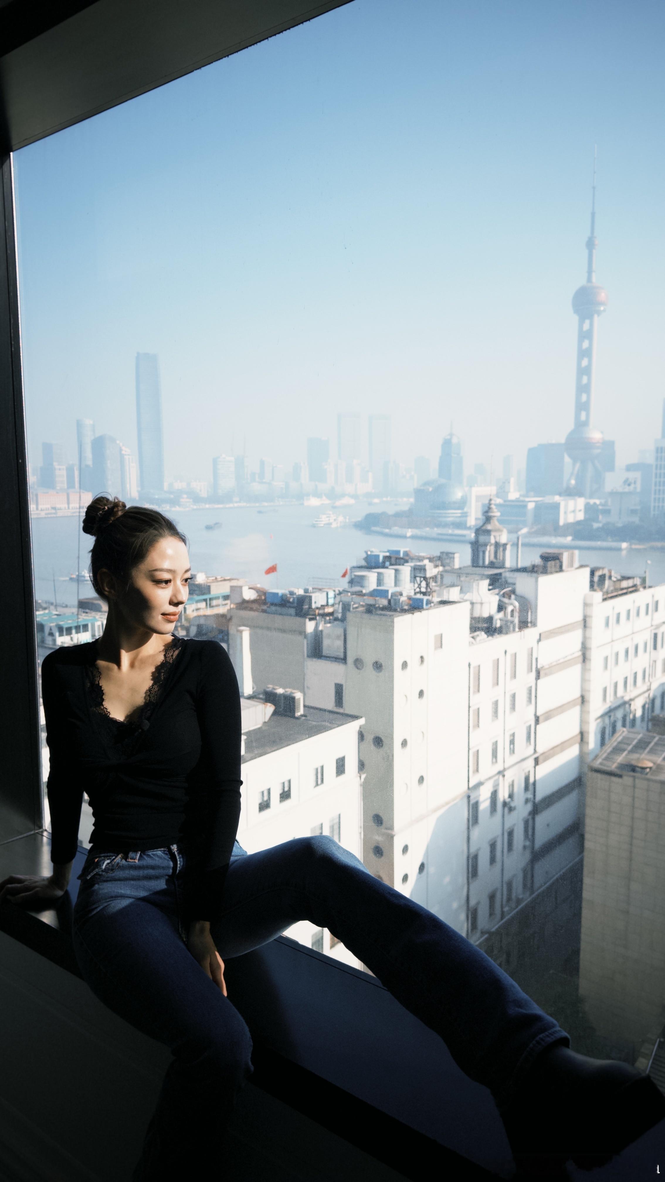 吉娜评论宁艺卓吉娜爱丽丝  在复制粘贴的时代，你是手写的诗