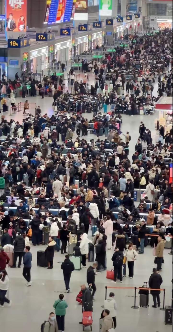 场面壮观 春运 人山人海太热闹了 返程高峰