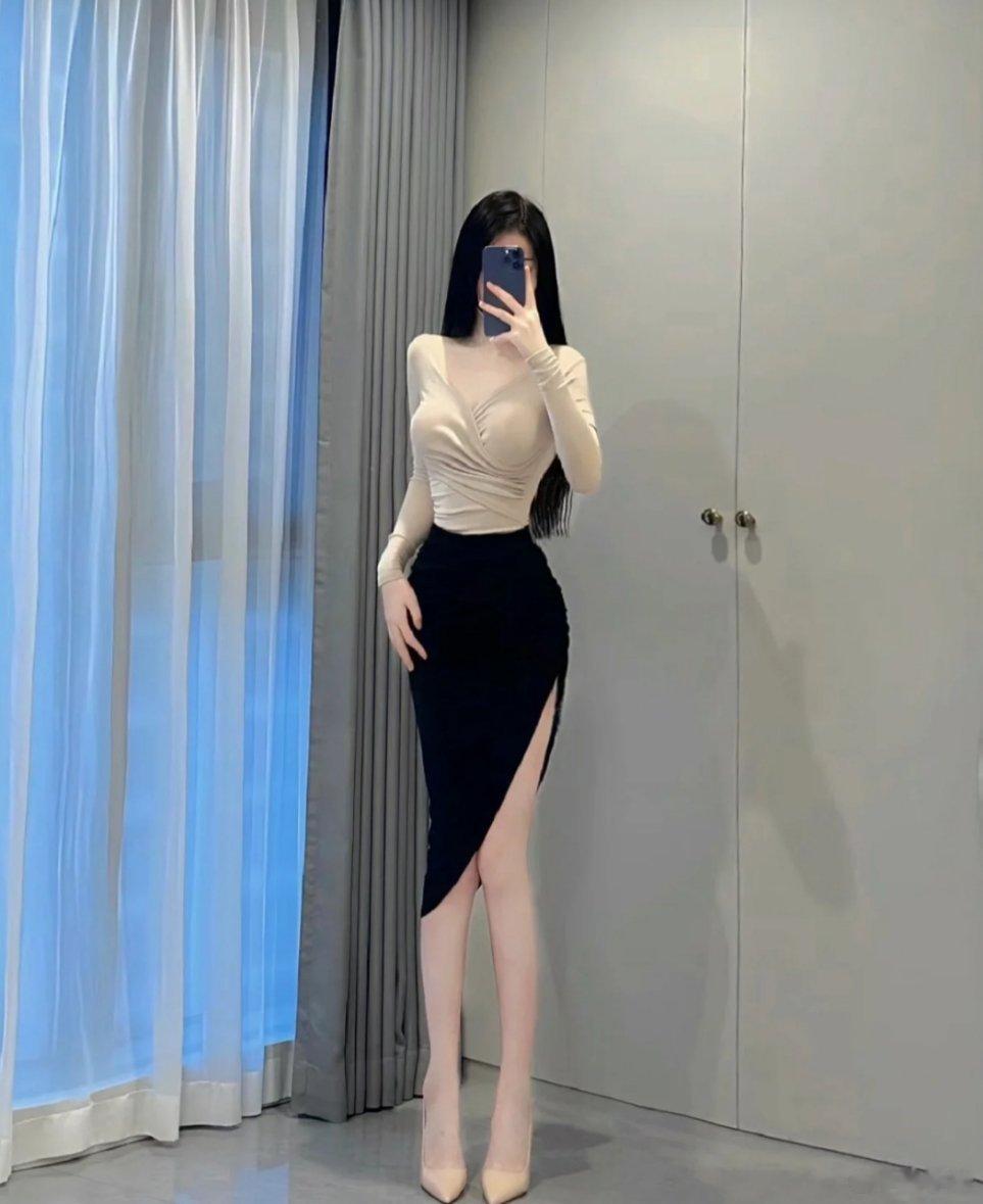上班的时候会怎么穿[偷乐] ​​​